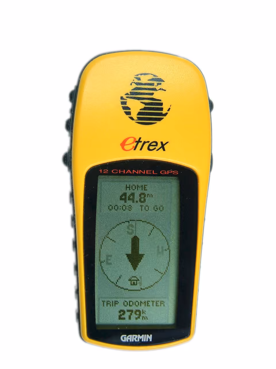 Un GPS portable indique une direction, une distance et un temps estimé vers un point.